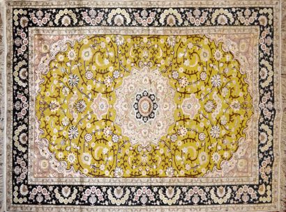 null IRAN, Ghoum

Hand-knotted silk carpet with floral decoration in an oval reserve...