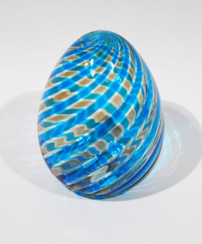 null PAOLO VENINI (1895-1959) in MURANO

Egg blown with a cane in glass with turquoise...