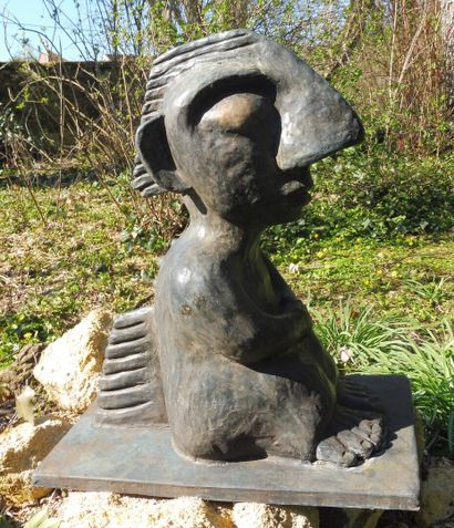 null Bruno Paul de ROECK (XXe)

"Le Nez"

Sculpture d'extérieur en bronze à patine...