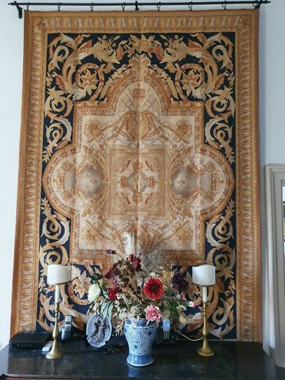 null AUBUSSON (after)

Important hanging in knotted wool with polychrome decoration...