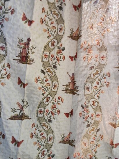 null Two pairs of double curtains in embroidered cotton decorated with magots, Chinese,...