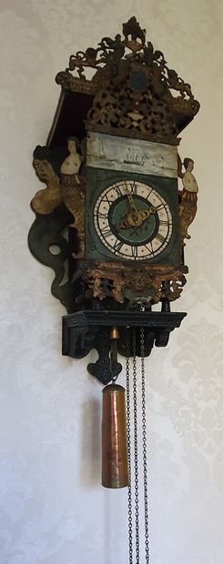 null FRIESE STOELTJESKLOK

CLOCK OF CHAIR in wrought iron, the chair in blackened...