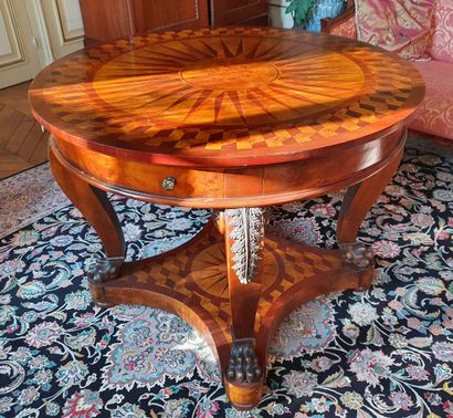 null Amaranth, rosewood and mahogany burr veneer GUERIDON inlaid with a rosette in...