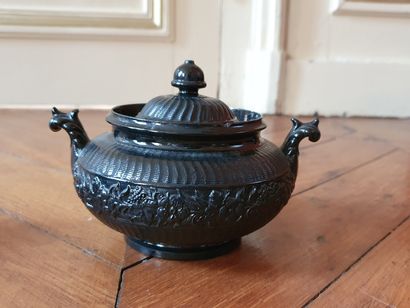 null WEDGWOOD 

Porcelain TEA SET with black glazed decoration including a bowl,...