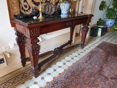 null Important GIBIER CONSOLE in solid mahogany, moulded and carved with shells,...