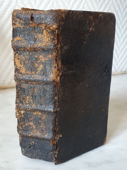 null THE NEW TESTAMENT written in Greek

One bound volume, small in-16 (11,5 x 7...