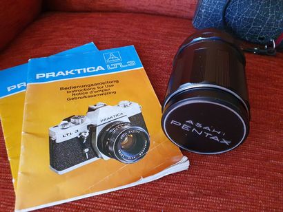 null PRAKTICA LTL 3 PHOTO CAMERA (with manuals)

One lens of brand ASAHI Pentak model...