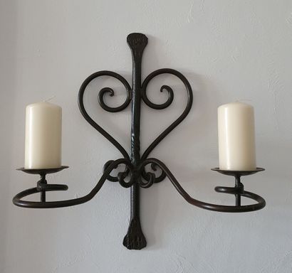 null Set of two wrought iron APPLIQUES with heart and intertwined volutes supporting...