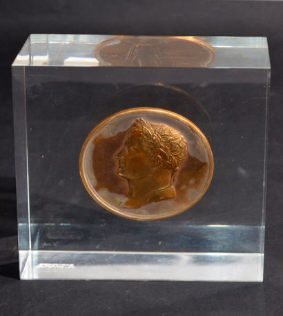 null Médaille du Baptême du Roi de Rome par ANDRIEU et DENON 

En bronze à patine...