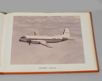 null [Aviation]. Avions Marcel Dassault. Recueil de 63 grands tirages photographiques,...