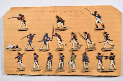 null FIGURINES PLATS D'ETAIN représentant des soldats napoléoniens ainsi que l'infanterie...