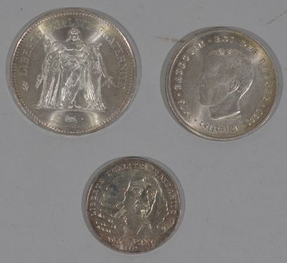 null Meeting of three solid silver coins including a 50 Francs silver France, 250...