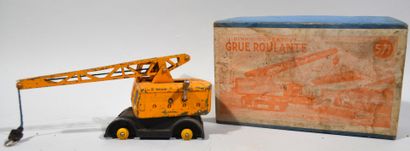 null DINKY TOYS ET DINKY SUPERTOYS - Grue roulante n°571 (accidents et manques) et...