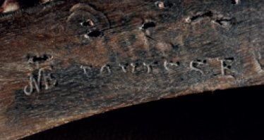 null Quatre fauteuils cabriolet en bois naturel sculpté Époque XVIIIe siècle, un...