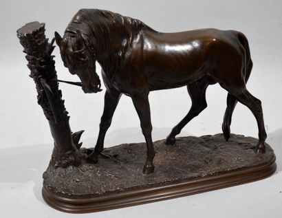 null Pierre-Jules MENE (1810-1879)

"Cheval au palmier"

Epreuve en bronze signé...