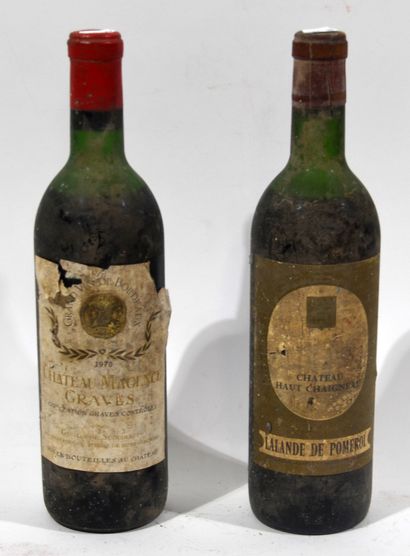 null Lot comprenant : 

- 1 bouteille de CHATEAU MAGENCE 1970 Graves Guillot de Suduiraut...