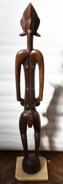 null SENOUFO, Côte d'Ivoire

Statue féminine de maternité "Tugubelé" en bois dur...