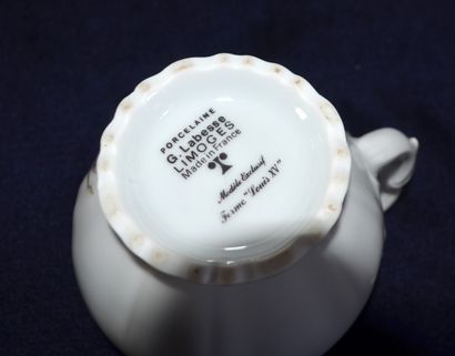 null LIMOGES LABESSE Modèle « Exclusif »

Partie de service de table en porcelaine...