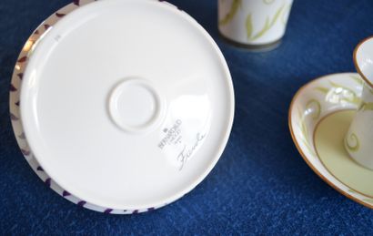 null LIMOGES BERNADAUD Modèle « Frivole »

Service à thé tête à tête en porcelaine...