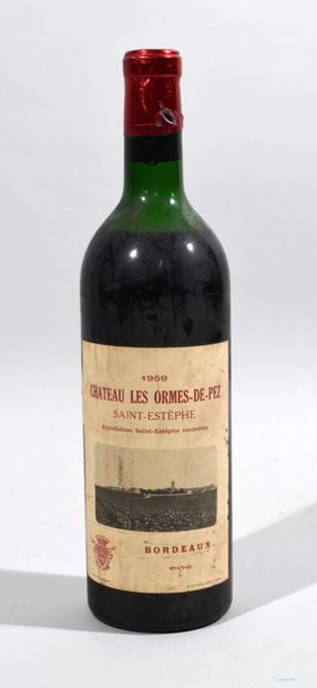 null Une bouteille de CHATEAU LES ORMES DE PEZ Saint Estèphe Bordeaux 1959 (étiquette...