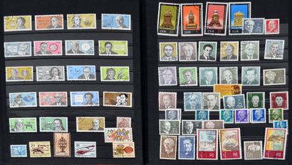 null Lot de timbres d'Europe comprenant Grèce, Yougoslavie, Andorre, Luxembourg,...