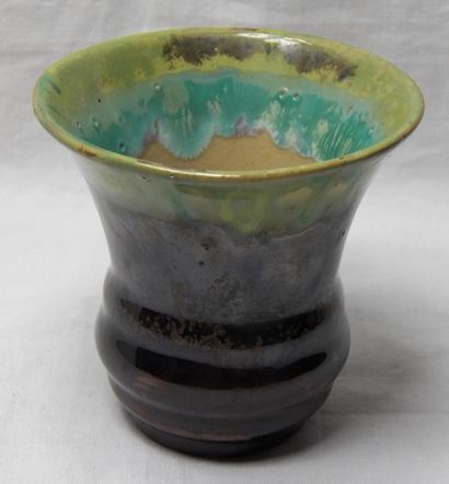 null PIERREFONDS 
Vase calice (années 70)
