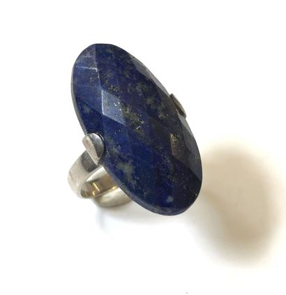 null BAGUE en argent 925/1000e sertie d'une pierre de lapis lazuli 

TDD : 57

Poids...