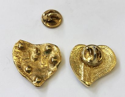 null YVES SAINT LAURENT

Réunion de deux épingles de corsage vintage en métal doré...
