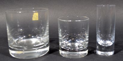 null SAINT-LOUIS

Service de verres cylindriques en cristal comprenant 6 verres à...