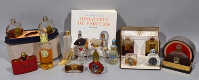 null Lot de flacons et mignonnettes de parfums comprenant LUBIN "Nuit de Longchamp"...