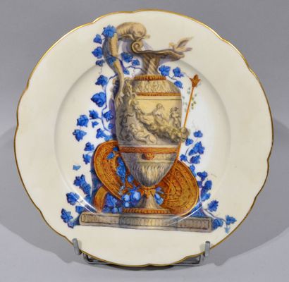 null M. COURCONNAIS (XIXe)

Assiette en porcelaine à décor peint de vase et feuilles...