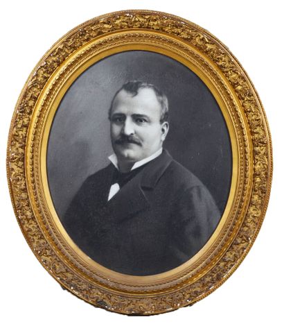 null Federico QUERCIA (1839-1927)

"Portrait d'homme"

Pastel sur papier signé en...