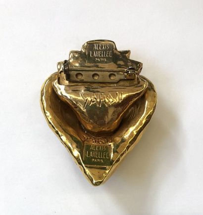null ALEXIS LAHELLEC

Importante broche vintage "YARON" en métal doré à décor d'un...