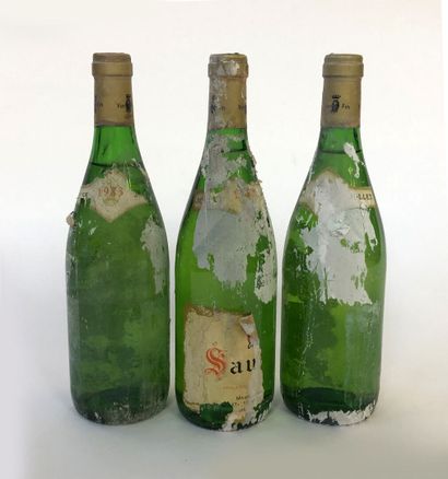 null 3 bouteilles de SAUMUR domaine Jollet 1983 (visible sur une)

(traces d'éti...