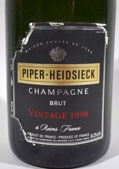 null 1 bouteille de PIPER-HEIDSIECK Vintage 1998

(Étiquette déchirée)