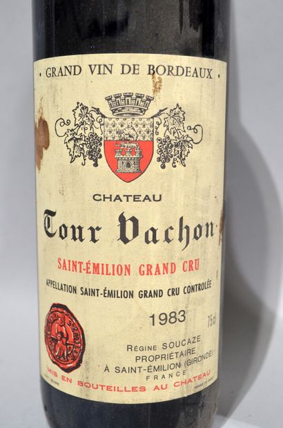 null Lot comprenant deux bouteilles de CHATEAU MONTBRUN Margaux 1962 (couleuses,...