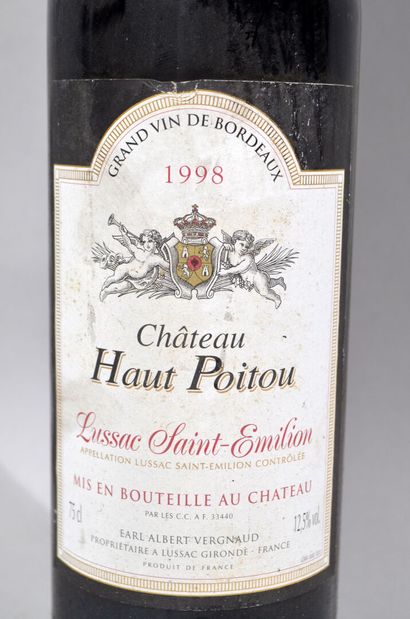null [SAINT-EMILION]

Lot comprenant une bouteille de CHATEAU HAUT POITOU1998, une...