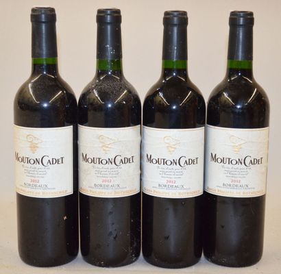 null 4 bouteilles de MOUTON CADET Bordeaux Baron Philippe de Rothschild 2012