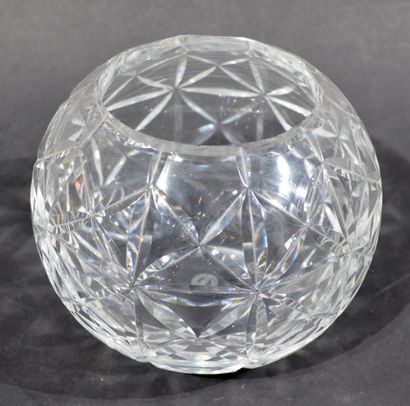 null SAINT LOUIS

Vase boule en cristal moulé pressé

Marqué sous la base

Hauteur :...
