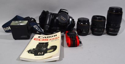 null CANON

Lot comprenant un appareil photo modèle EOS1000F, un objectifs 35-80mm,...