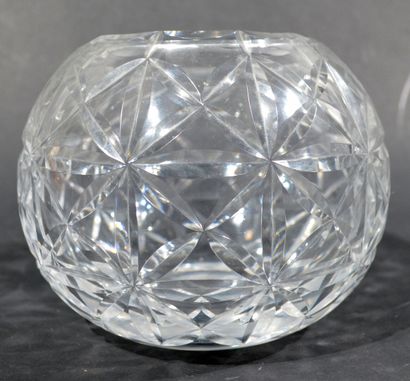 null SAINT LOUIS

Vase boule en cristal moulé pressé

Marqué sous la base

Hauteur :...