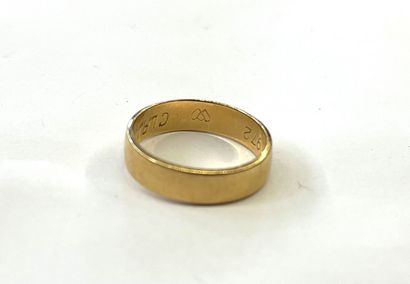null Alliance en or jaune 18 K (750/oo), l'intérieur de l'anneau marqué "Claudette...