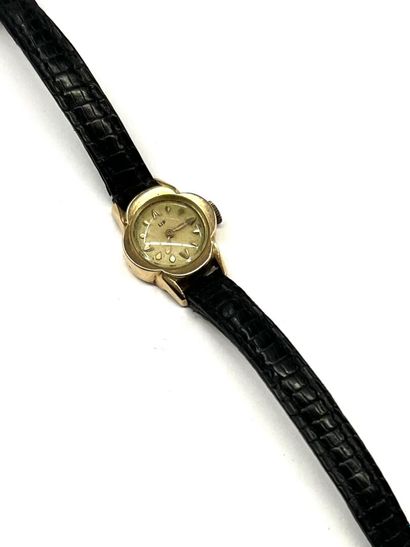 null LIP
Montre bracelet de dame à cadran et fermoir en or rose 18k (750/°°), cadran...