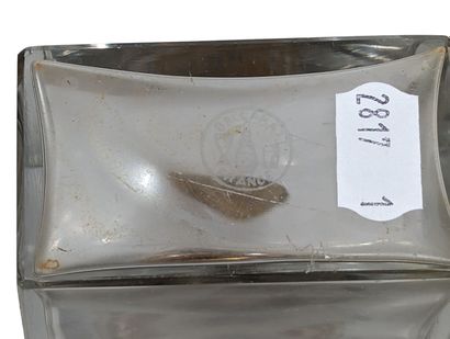 null BACCARAT
Flacon en cristal bouchon en laiton pour "ORIGAN de COTY"
(manque bouchon...