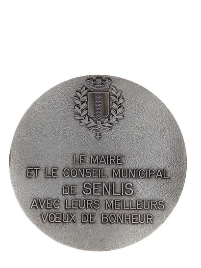null DRAGO
Médaille de mariage en composition à patine argentée figurant Jean Marais...