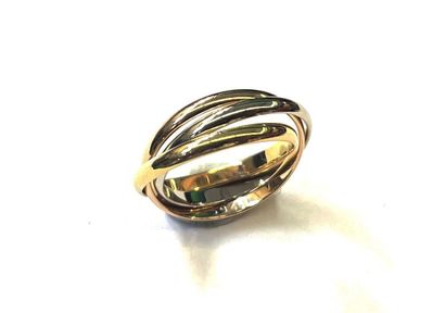 Must by CARTIER
Trinity wedding ring, 