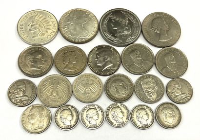 null Lot de monnaies en curponickel diverses dont Ecu 1987 Europa et Elizabeth II...