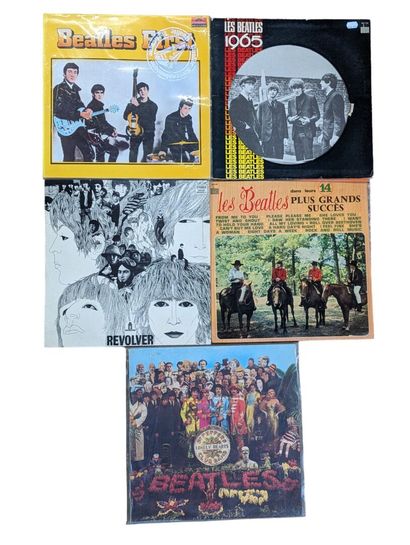 null Réunion de 5 disques vinyles LES BEATLES dont: 
Revolver - Odéon CLSO 1105
1965...