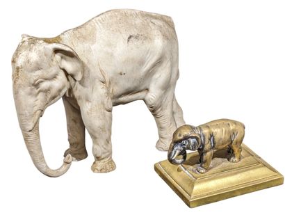 null Anonyme
"Eléphants"
Deux sujets en biscuit et en bronze à patine doré
Hauteur...