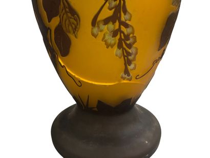 null ETABLISSEMENTS GALLE (D'après)
Important vase en verre multicouches à décor...
